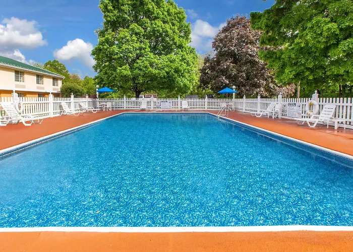 Baymont By Wyndham Harrisburg