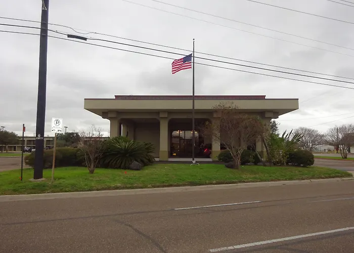 Days Inn By Wyndham Victoria Tx East