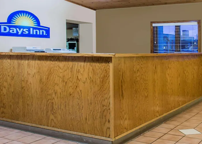 Days Inn By Wyndham West Allis/Milwaukee