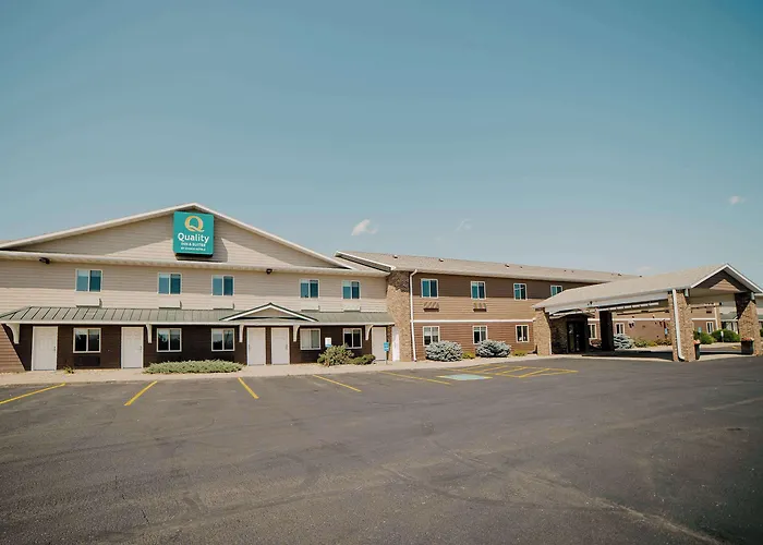 Quality Inn & Suites Watertown Near Prairie Lakes Ice Arena