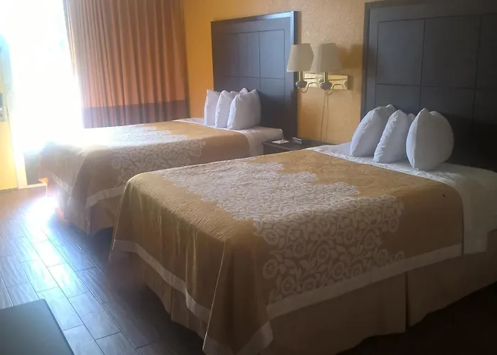 Days Inn & Suites By Wyndham Port Richey