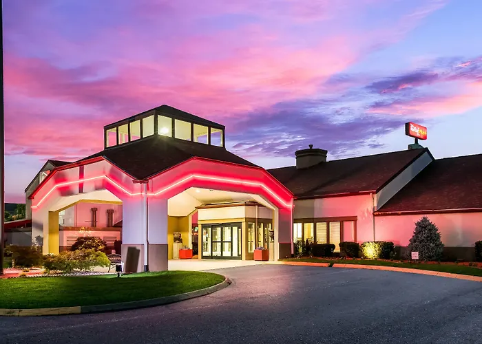 Red Roof Inn Plus+ & Suites Knoxville West - Cedar Bluff