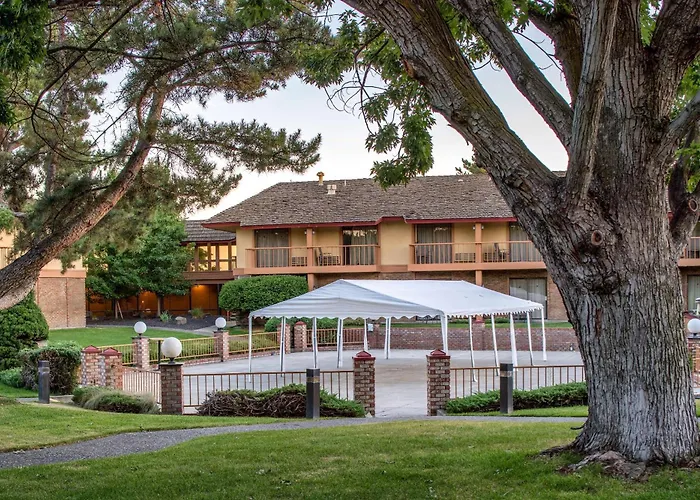 Red Lion Hotel Pasco Airport & Conference Center