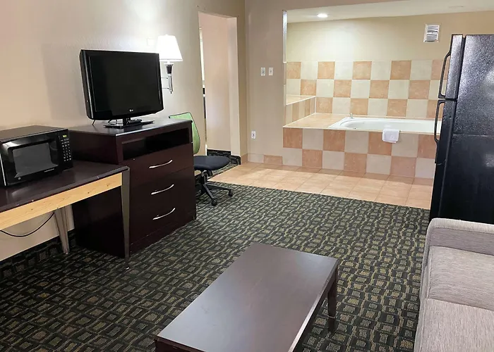 Best Western N.E. Mall Inn & Suites