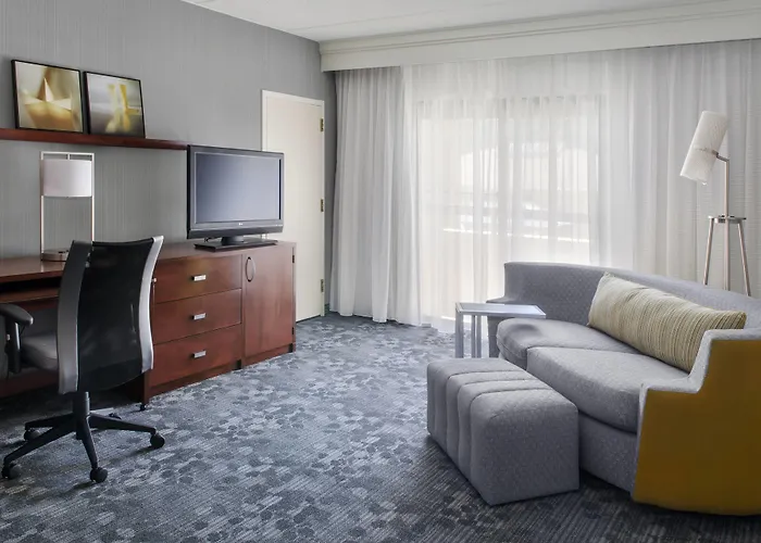 Courtyard By Marriott Rye