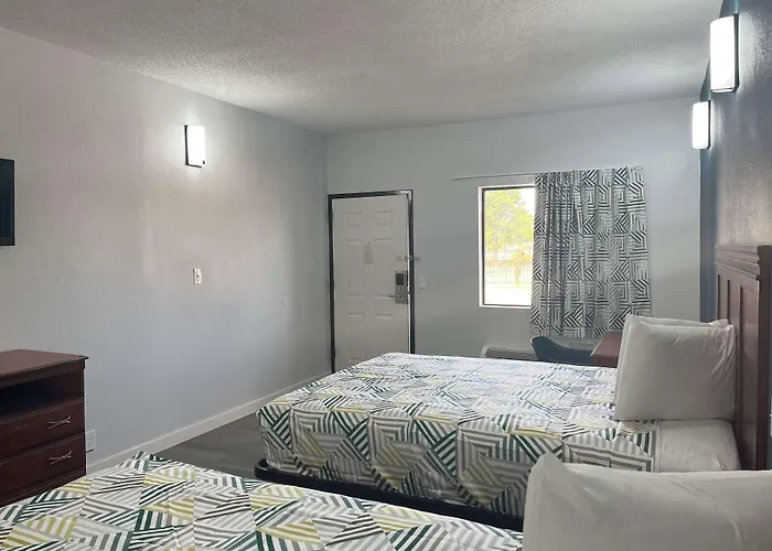 Motel 6 Cleveland, Ms - Delta State University