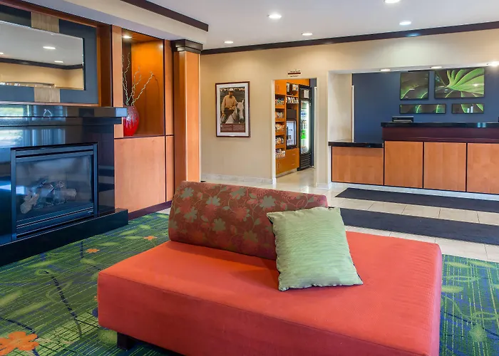 Fairfield Inn & Suites Canton