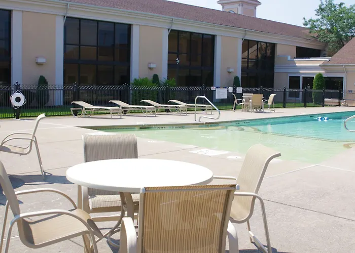 Best Western Galleria Inn & Suites
