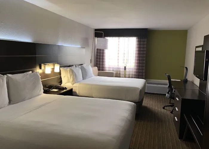 Holiday Inn Express & Suites Miami - Hialeah By Ihg