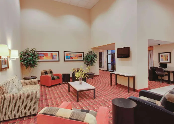 Ramada Inn By Wyndham Fairfield Nj