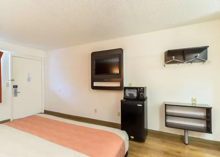 Motel 6-Crawfordsville, In