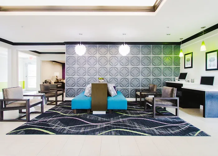 Palacio Royale Inn Signature Katy