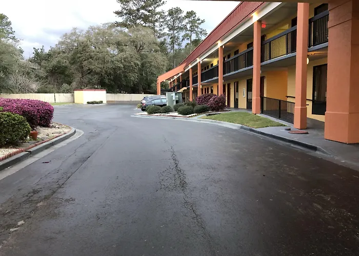Suburban Studios Hinesville - Fort Stewart Area