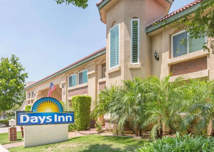 Days Inn By Wyndham Near City Of Hope