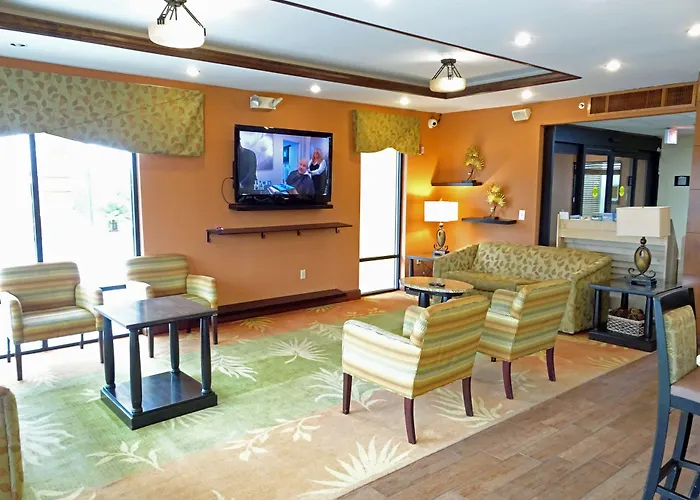 Home Town Inn & Suites