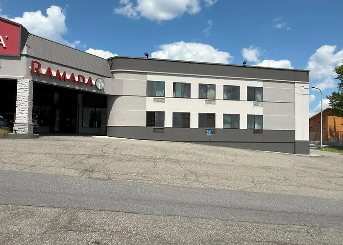 Ramada By Wyndham Newburgh/West Point