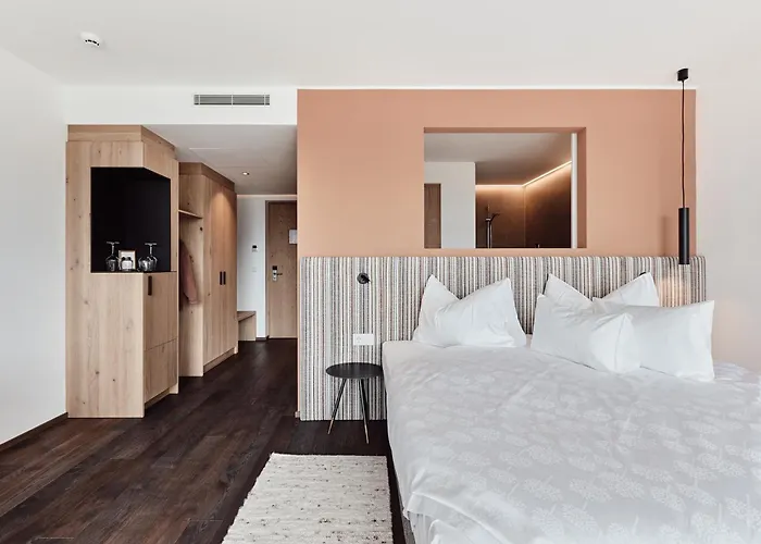 Byhaller Suites & Ao Restaurant