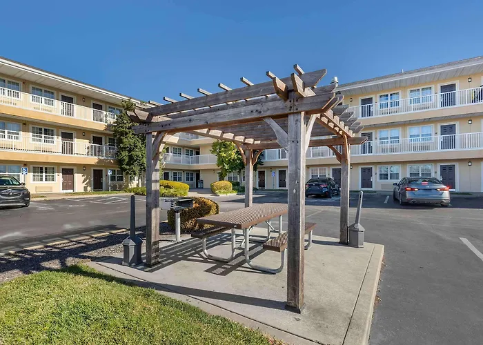 Extended Stay America Suites - St Louis - Westport - E Lackland Rd