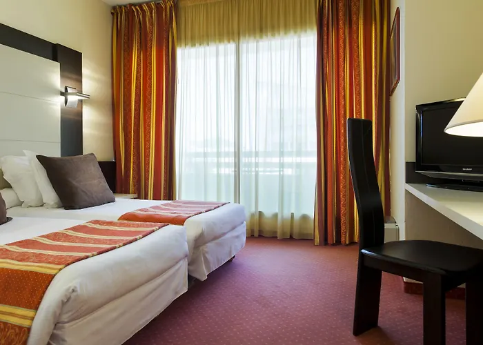 The Originals City, Hotel Galaxie, Nice Aeroport