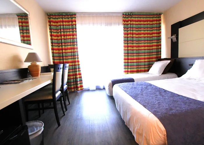 The Originals City, Hotel Galaxie, Nice Aeroport