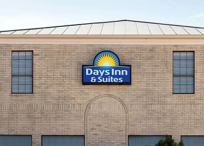 Days Inn By Wyndham San Antonio Near Fiesta Park