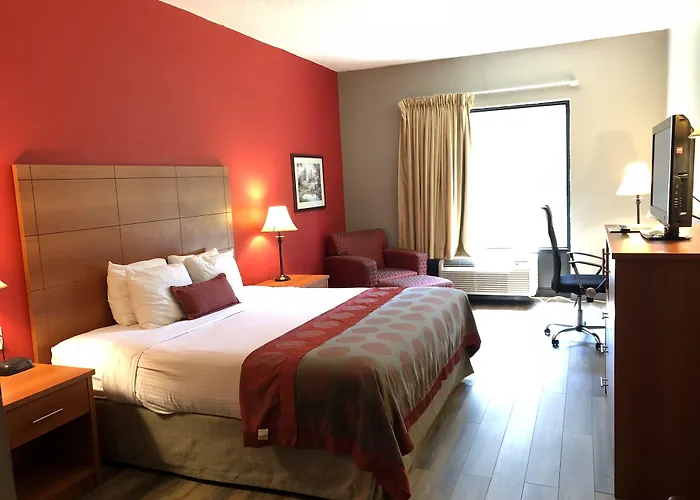 Ramada By Wyndham Pearl/Jackson Airport