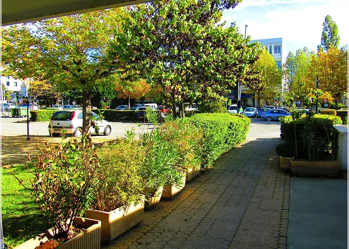 Aix Hotel