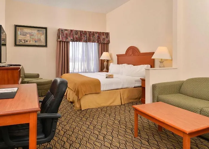 Quality Inn & Suites Jefferson City
