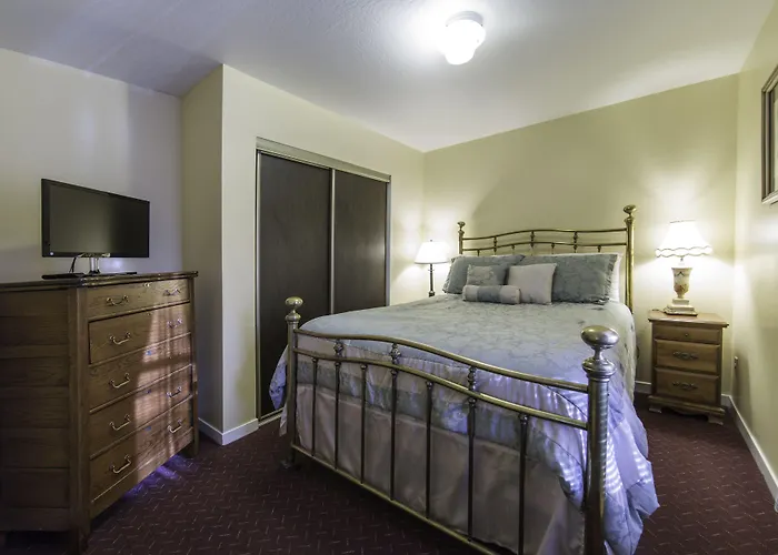 Historic Cary House Hotel