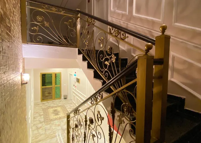 Eighth Wonders Hotel