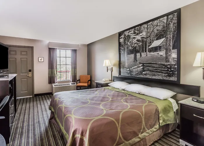 Super 8 By Wyndham Clinton Tn