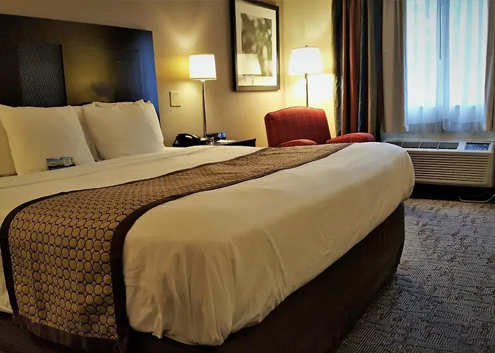 Baymont By Wyndham Belleville Airport Area
