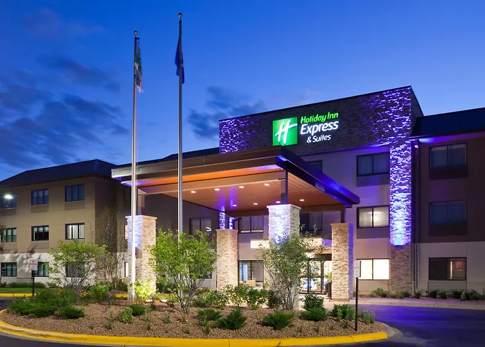 Holiday Inn Express & Suites - Omaha - 120Th And Maple By Ihg