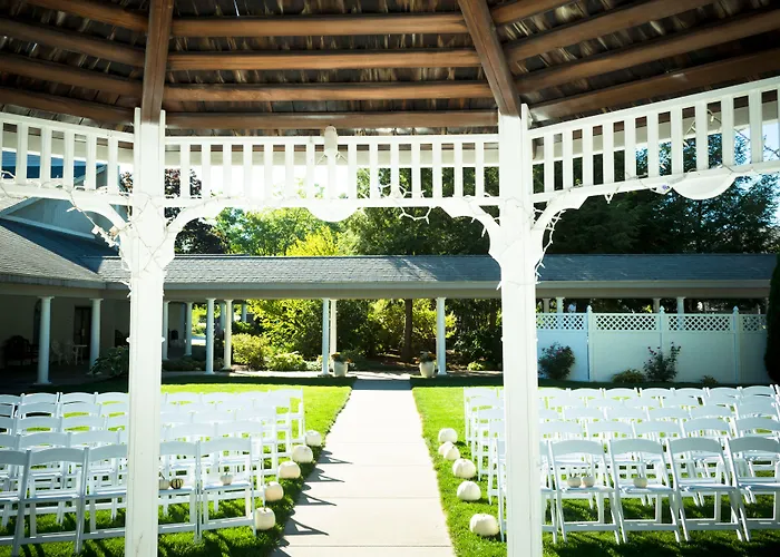 Best Western Plus Executive Court Inn & Conference Center