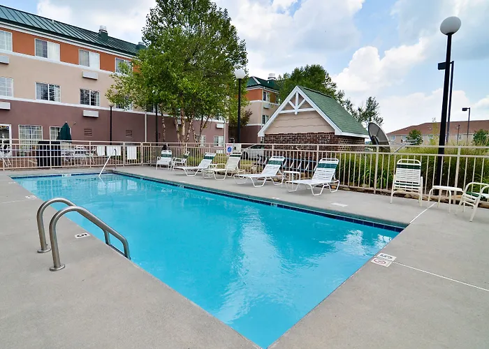 Mainstay Suites Knoxville Airport