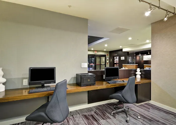 Courtyard By Marriott Dalton