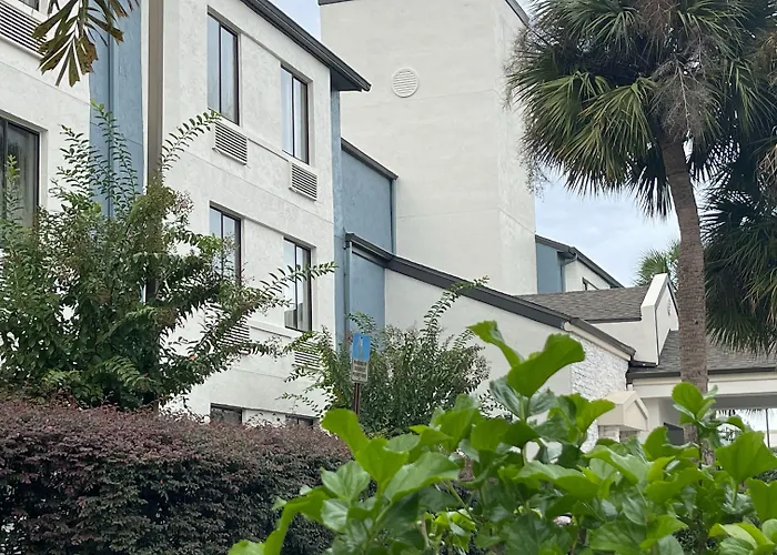 Destiny Palms Hotel Maingate West