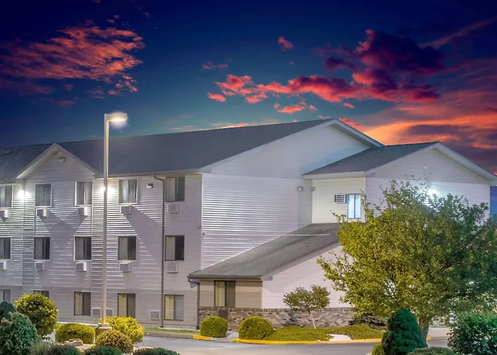 Super 8 By Wyndham Altoona