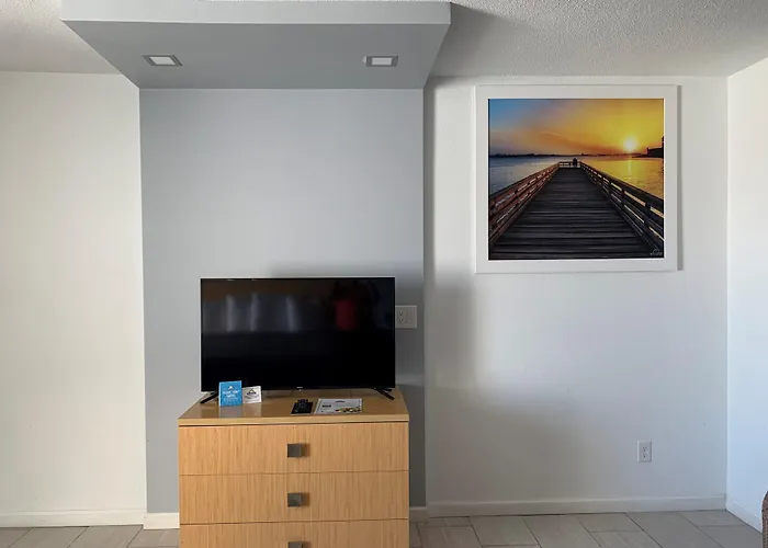 Arya Blu Inn And Suites