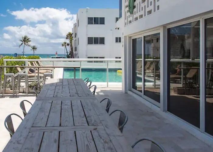 Premiere Hotel