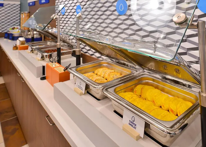 Holiday Inn Express Tiffin By Ihg