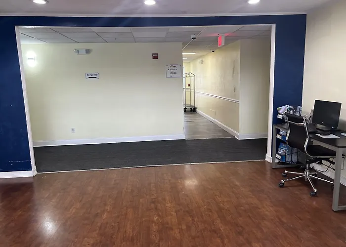 Baymont By Wyndham Lakeland