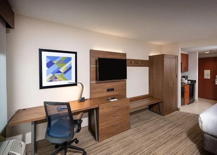 Holiday Inn Express Newport North - Middletown By Ihg