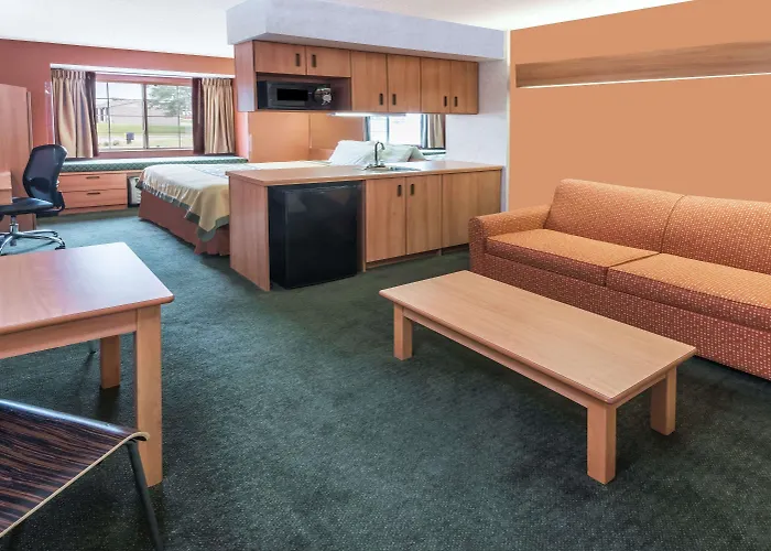 Super 8 By Wyndham Columbus West