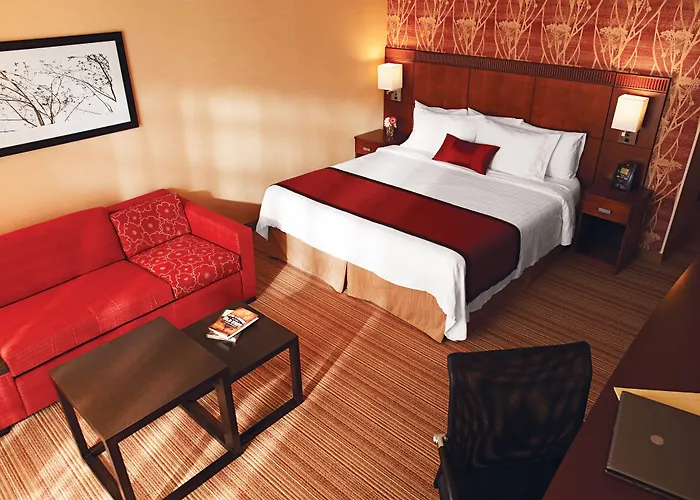 Courtyard Newark Granville