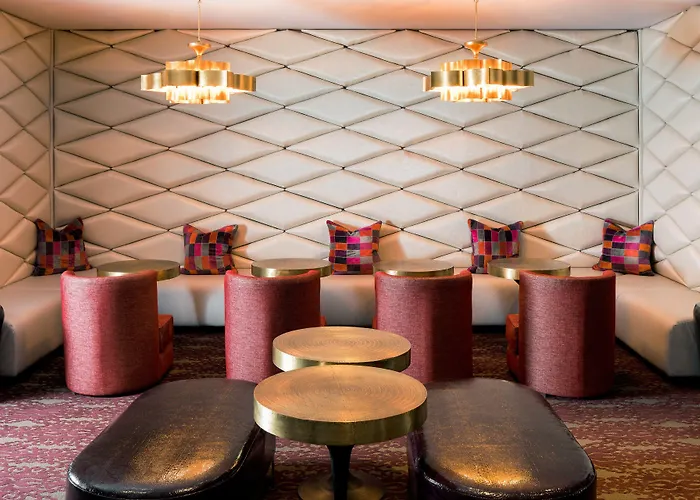 Charlesmark Hotel