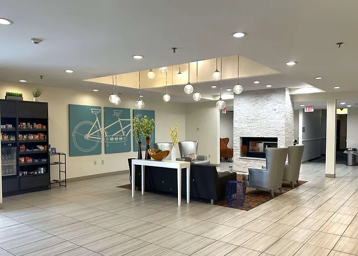 Best Western Erie Inn & Suites