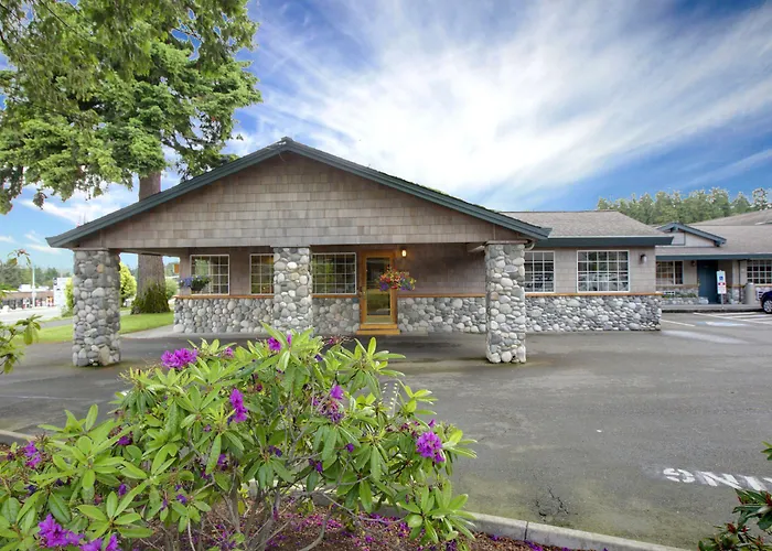 Poulsbo Inn & Suites