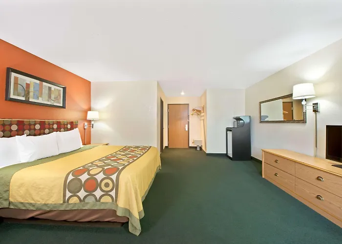 Super 8 By Wyndham Bonne Terre