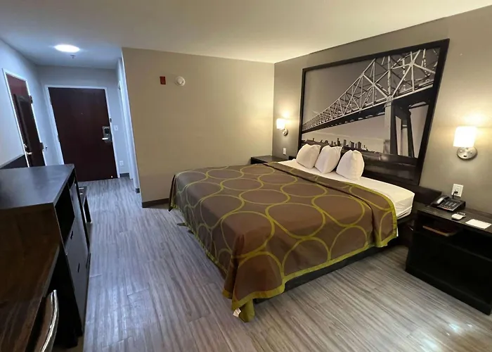 Super 8 By Wyndham Lake Charles/Sulphur